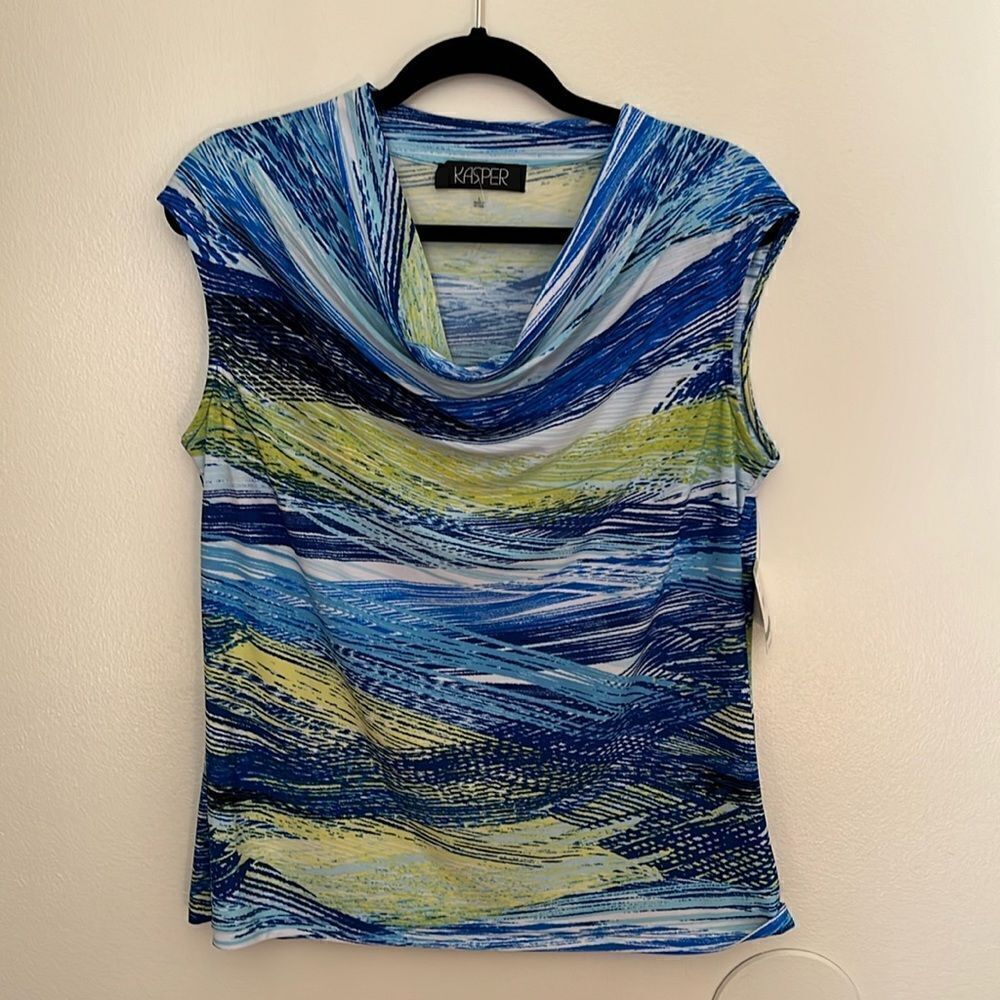 Kasper Sleeveless Scoop Neck Top